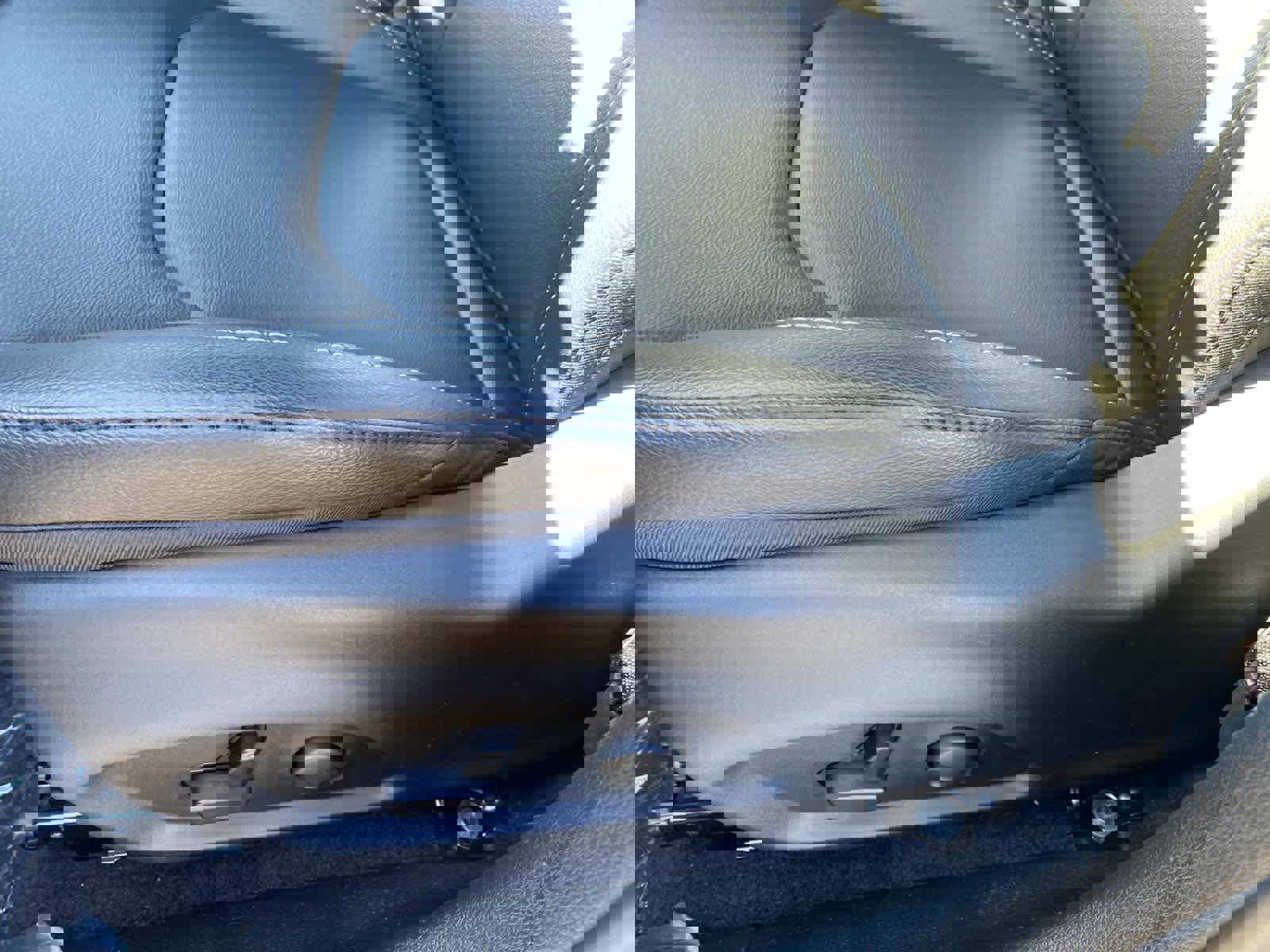 New 2026 Jeep Compass Limited image 9