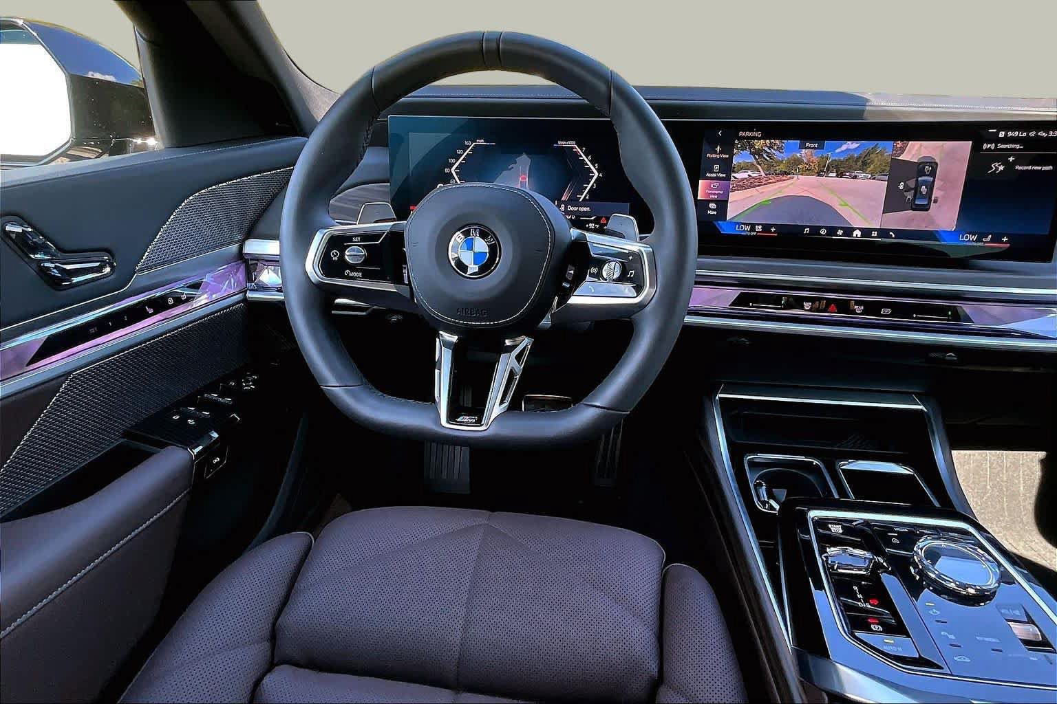Used 2025 BMW 740i w/ Premium Package RWD image 5