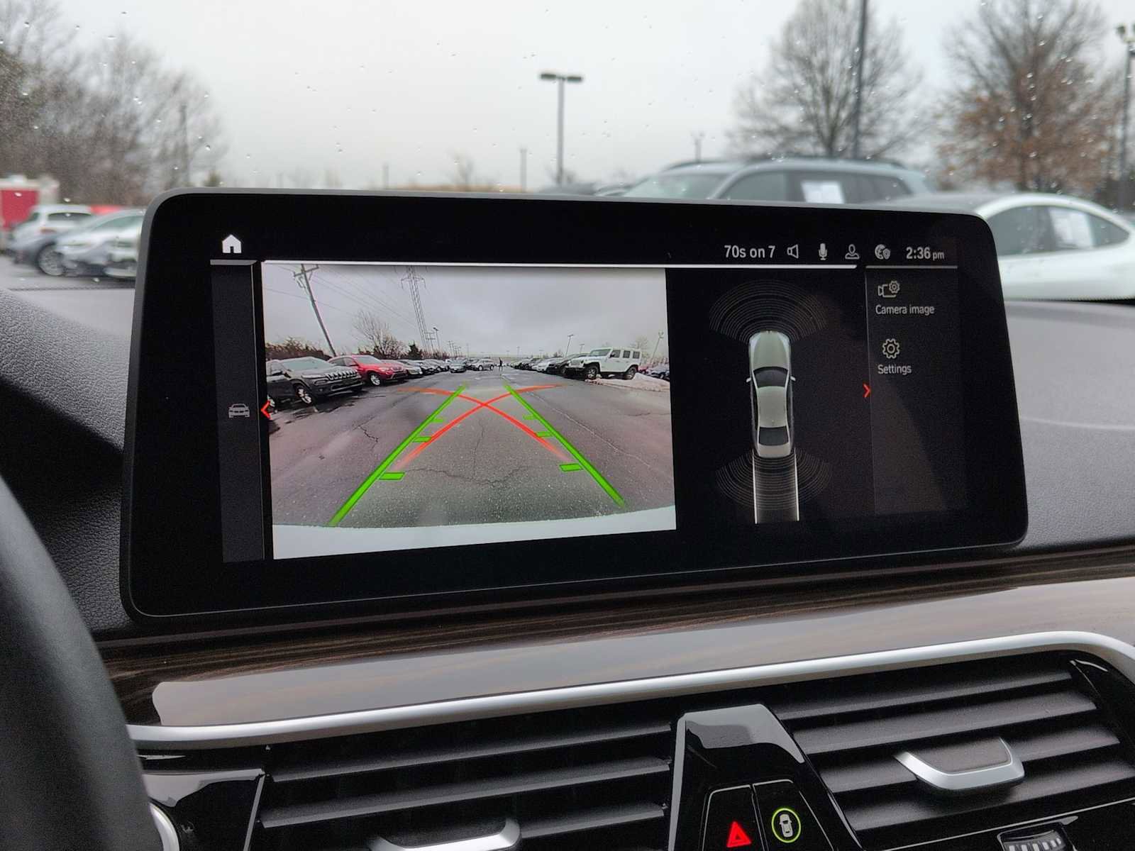 Used 2023 BMW 530i xDrive w/ Premium Package image 32