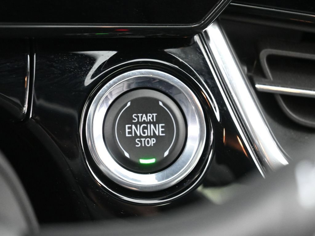 Used 2024 Chevrolet Trax RS w/ Sunroof Package image 18