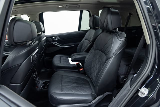 Certified 2025 BMW X7 xDrive40i w/ Premium Package AWD/4WD image 23