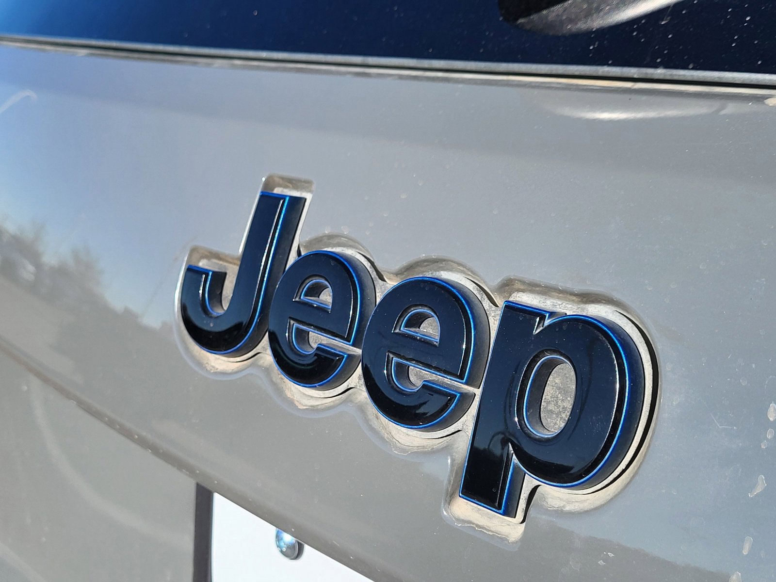 Used 2019 Jeep Grand Cherokee Laredo image 21