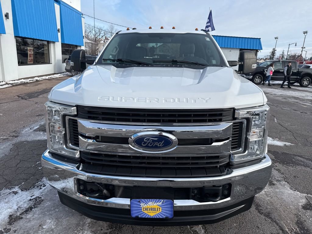 Used 2018 Ford F350 XLT image 4