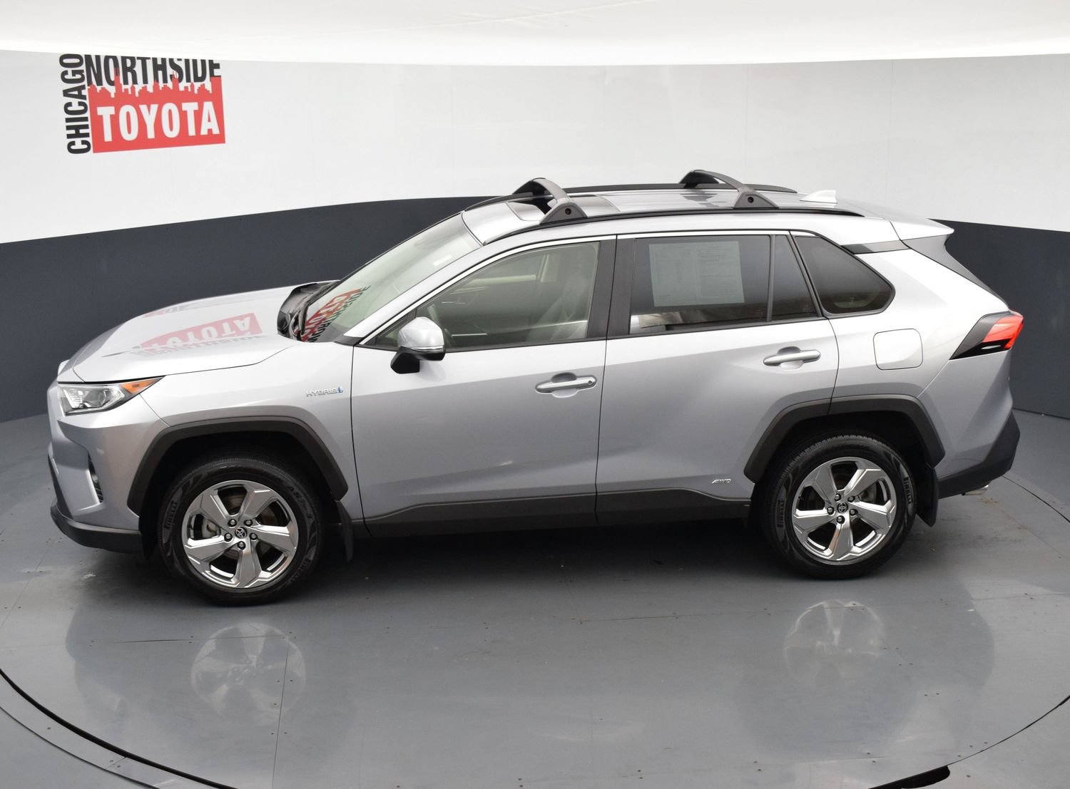 Used 2021 Toyota RAV4 XLE Premium AWD/4WD image 21