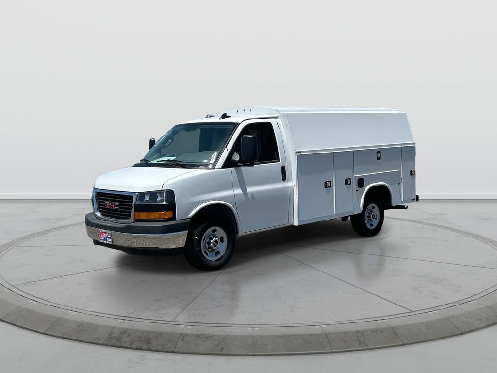New 2025 GMC Savana 3500 w/ Power Convenience Package RWD image 4