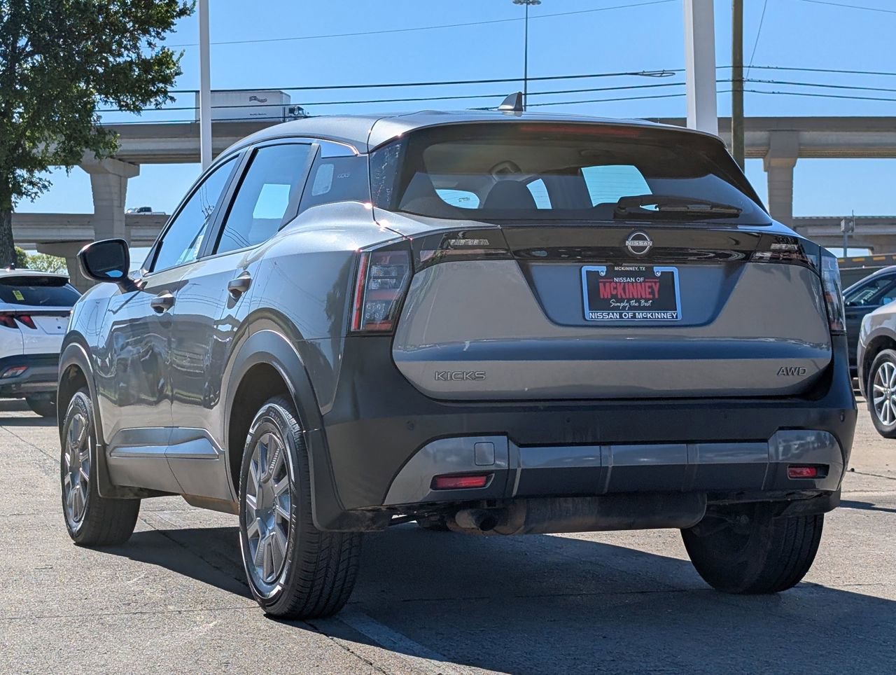 Certified 2025 Nissan Kicks S image 5