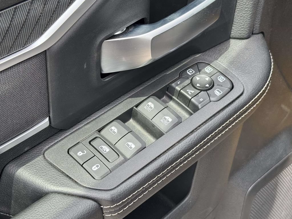 New 2026 RAM 3500 Big Horn AWD/4WD image 26