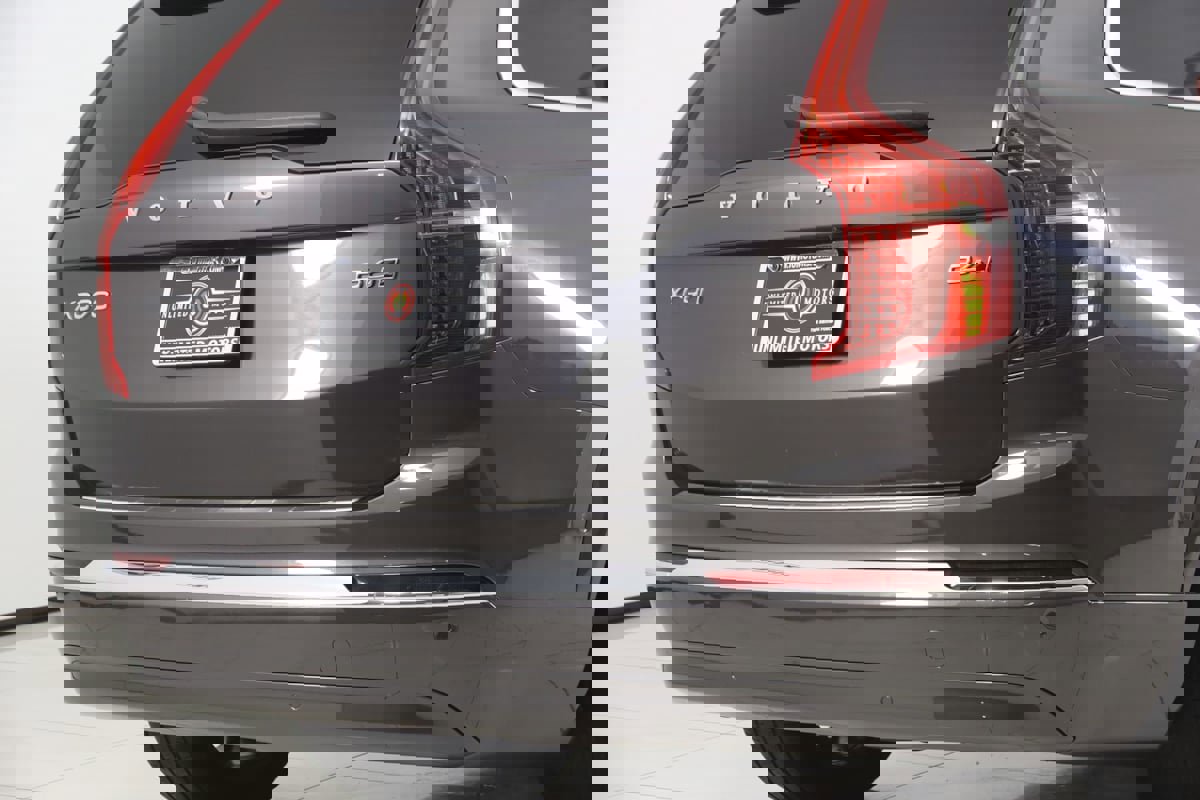 Used 2024 Volvo XC90 B6 Plus w/ Protection Package Premier image 46