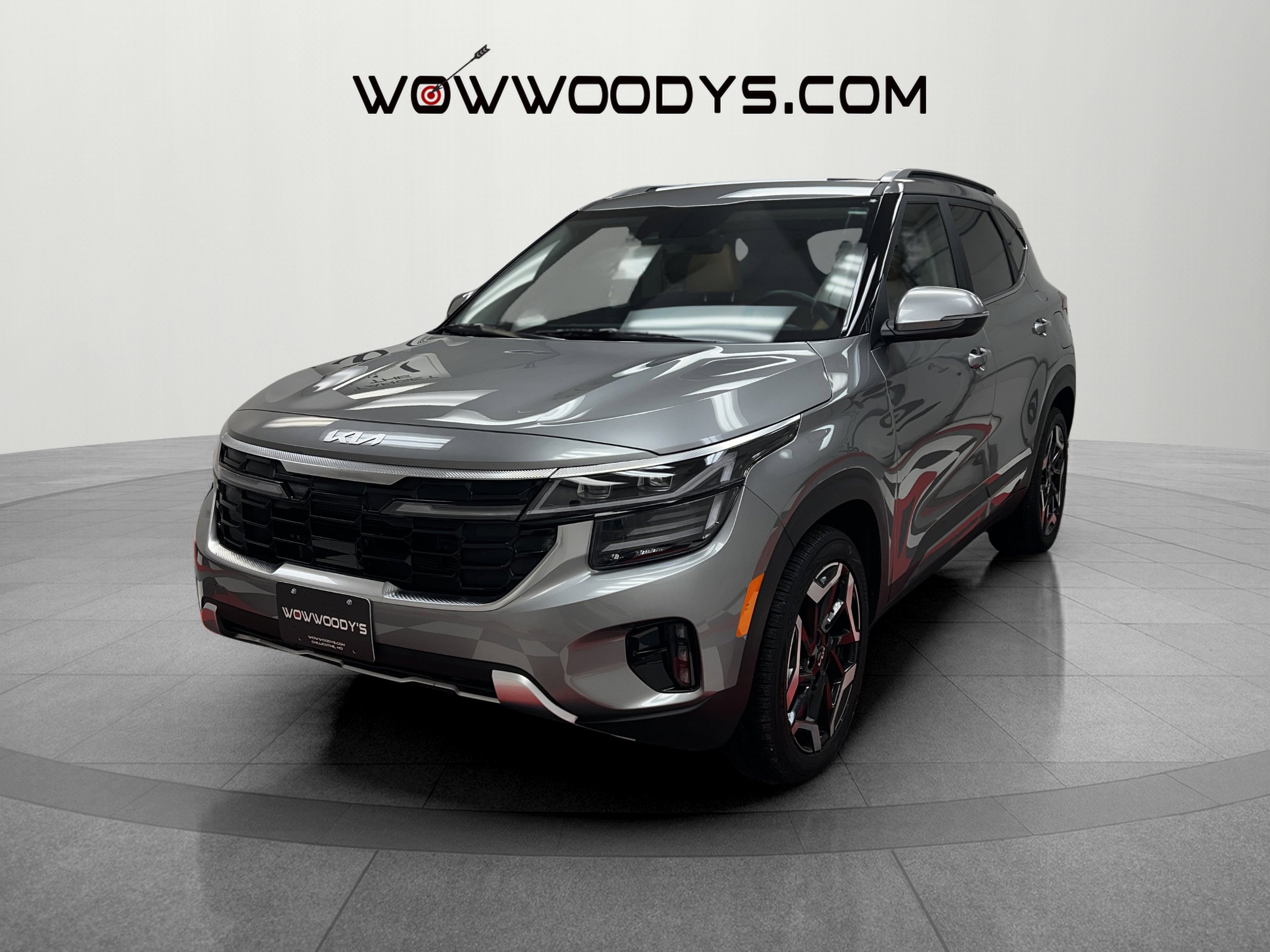 Used 2024 Kia Seltos SX w/ SX Sunroof Package image 2