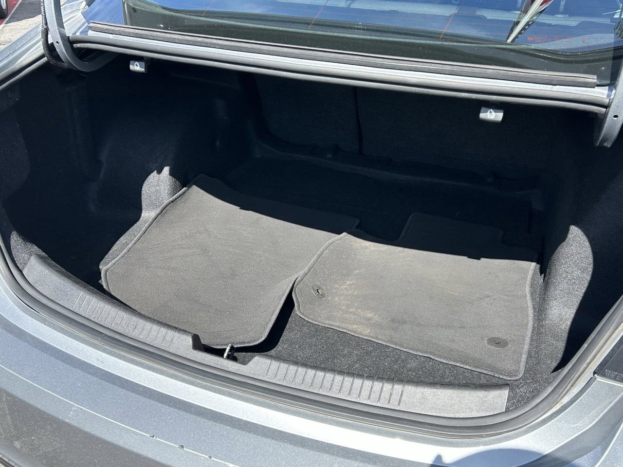 Used 2023 Chevrolet Malibu LT image 13