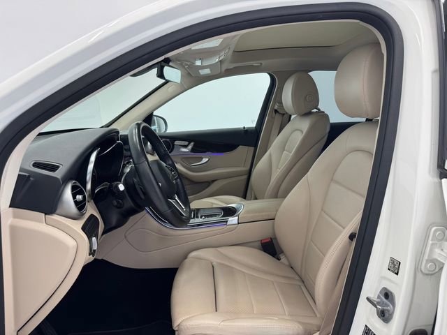 Used 2022 Mercedes-Benz GLC 300 image 17