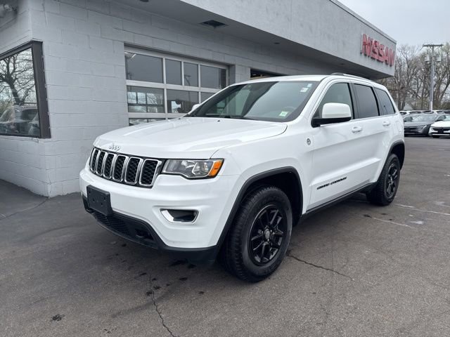 Used 2020 Jeep Grand Cherokee Laredo AWD/4WD image 5