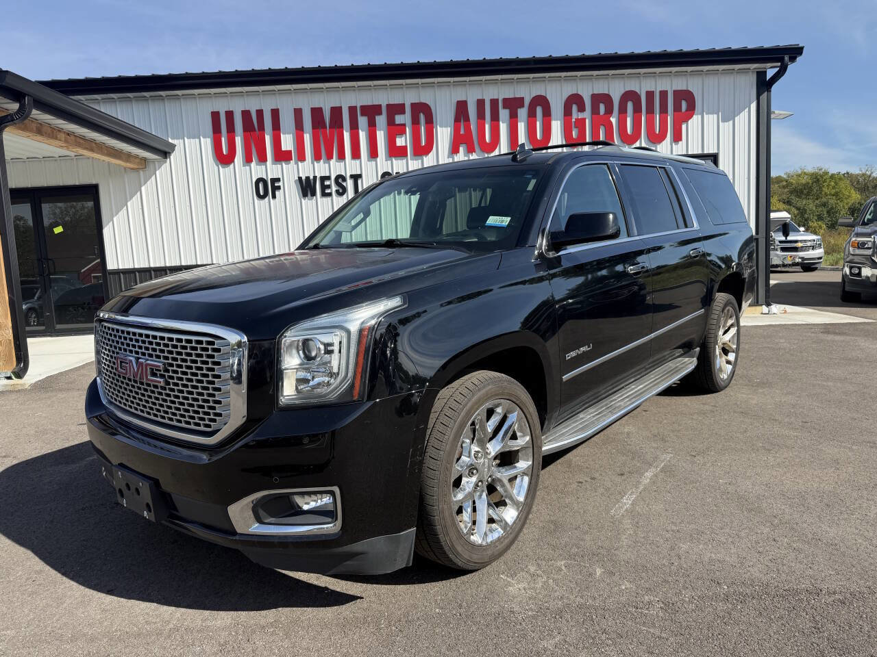 Used 2016 GMC Yukon XL Denali w/ Open Road Package image 1