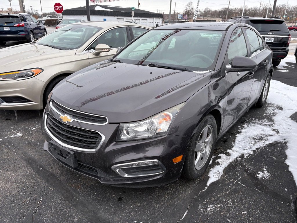 Used 2015 Chevrolet Cruze LT w/ Technology Package image 5