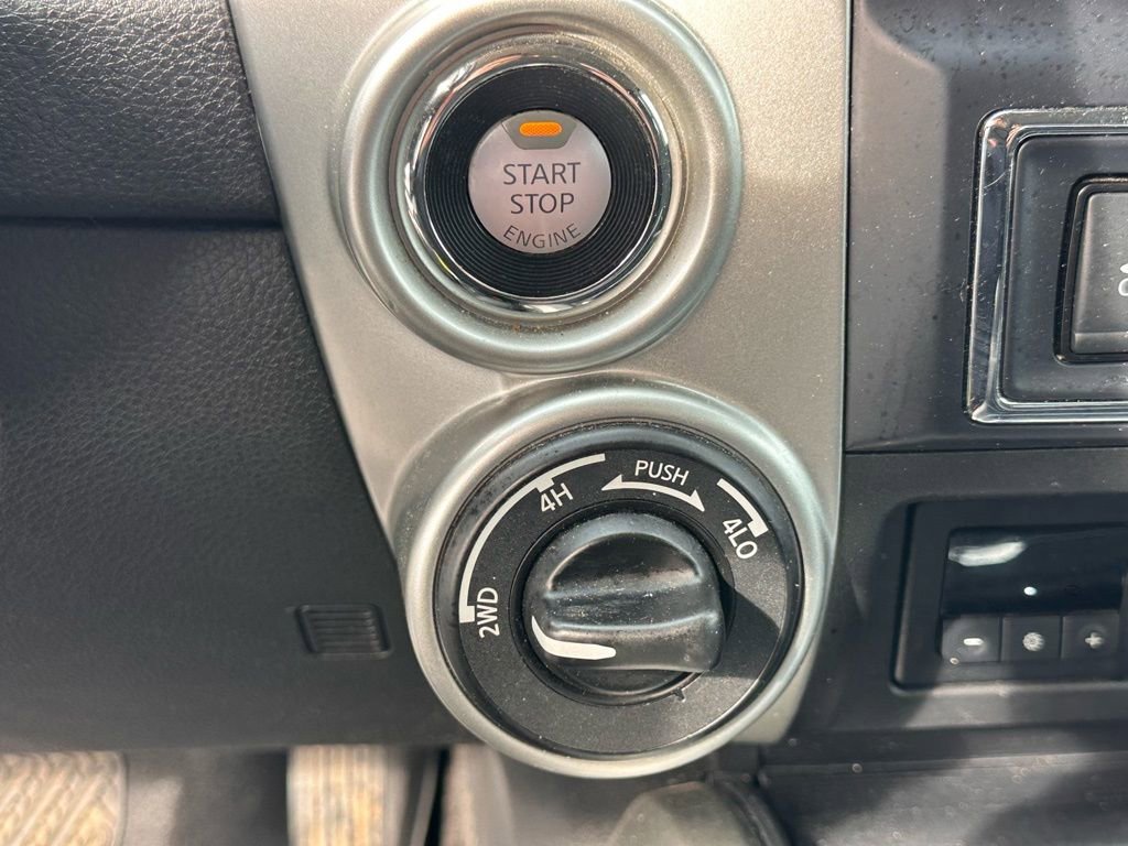 Used 2018 Nissan Titan SV w/ SV Convenience Package image 7
