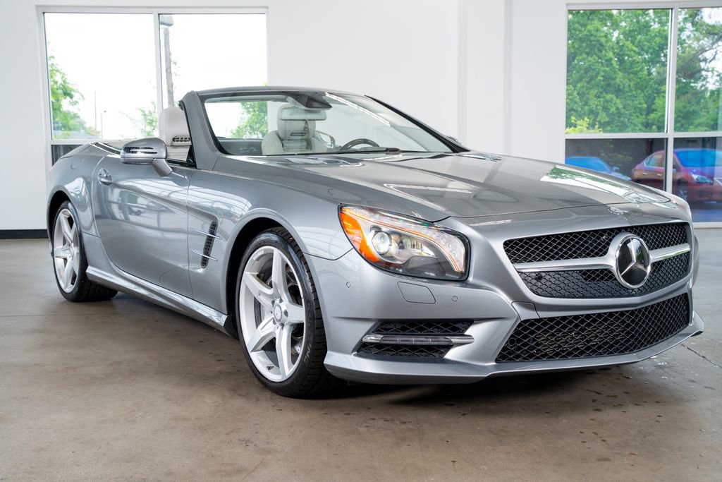 Used 2014 Mercedes-Benz SL 550 image 7