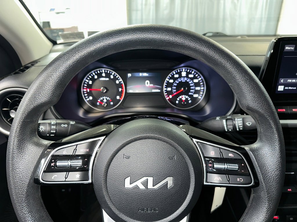 Used 2024 Kia Forte LXS image 8