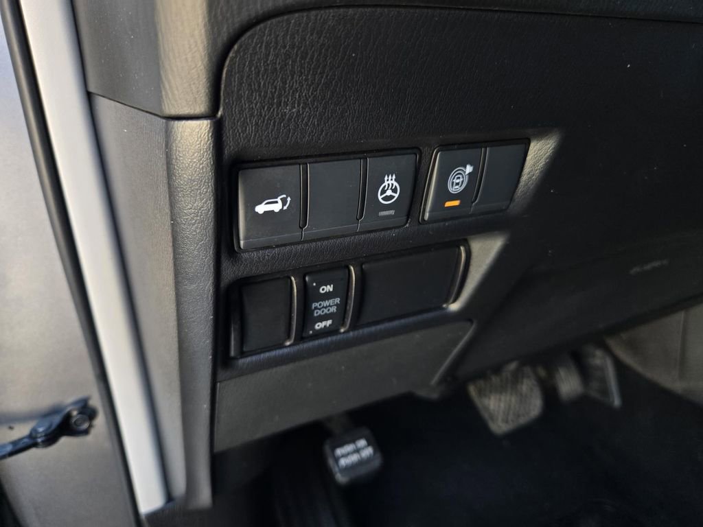 Used 2023 Nissan Armada Platinum w/ Captain's Chairs Package image 21