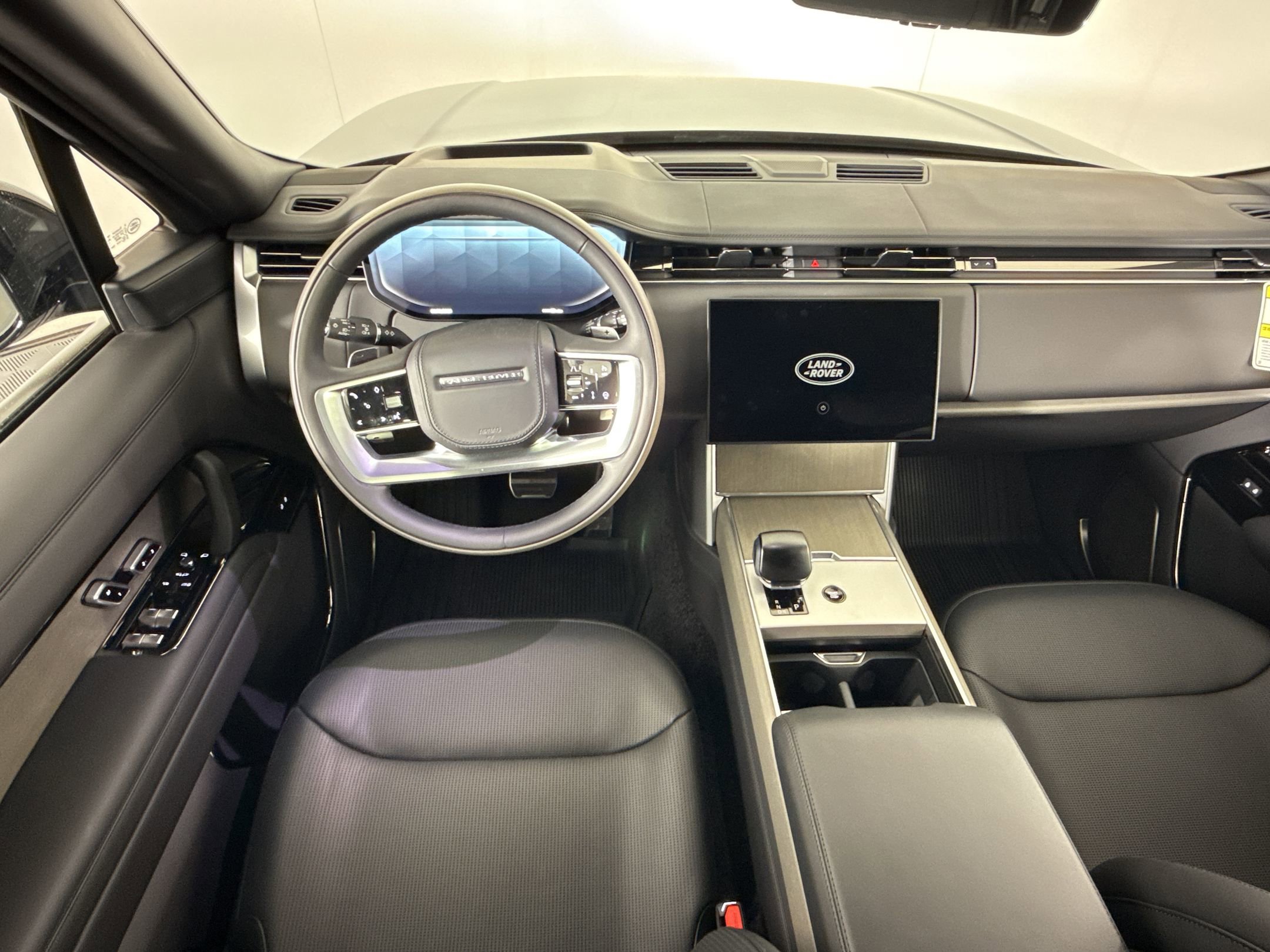 New 2026 Land Rover Range Rover SV image 16