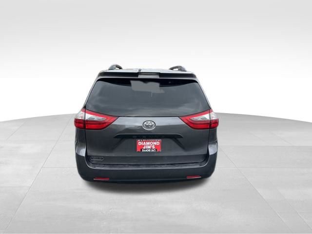 Used 2020 Toyota Sienna L image 14