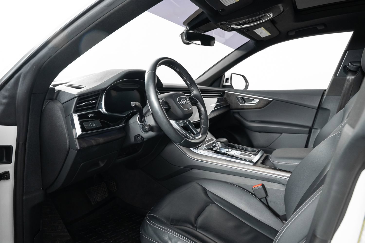 Used 2019 Audi Q8 Premium w/ Convenience Package image 13