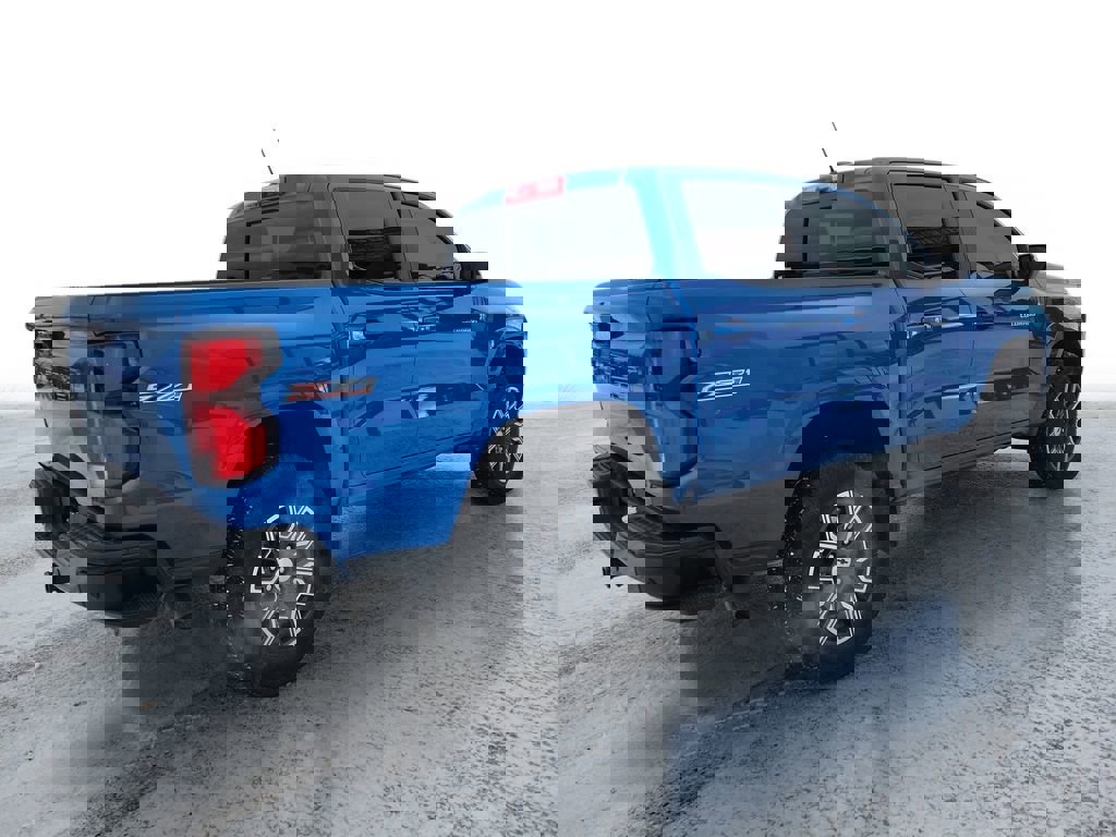 Used 2023 Chevrolet Colorado Z71 w/ Z71 Convenience Package 2 image 4