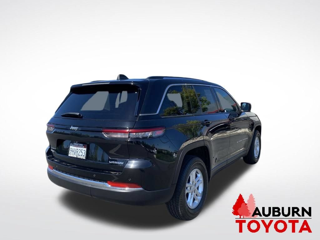 Used 2023 Jeep Grand Cherokee Laredo w/ Luxury Tech Group I AWD/4WD image 7