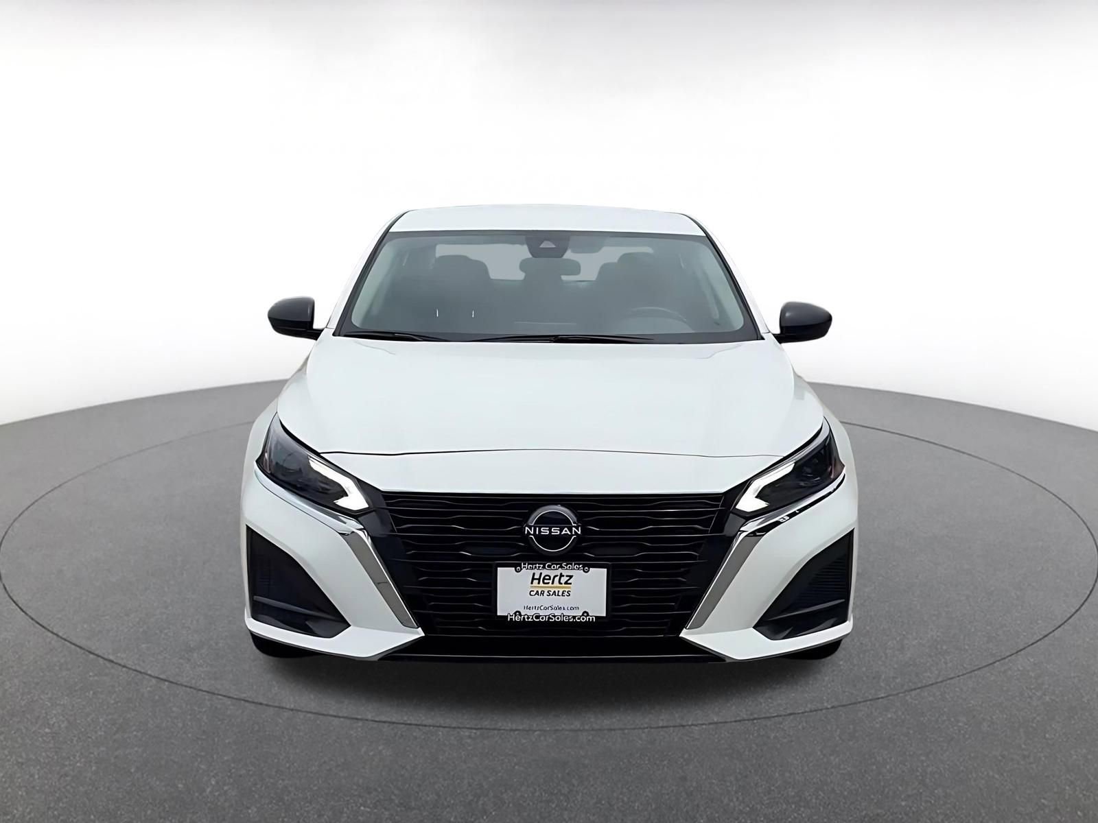 Used 2025 Nissan Altima 2.5 SV FWD image 4
