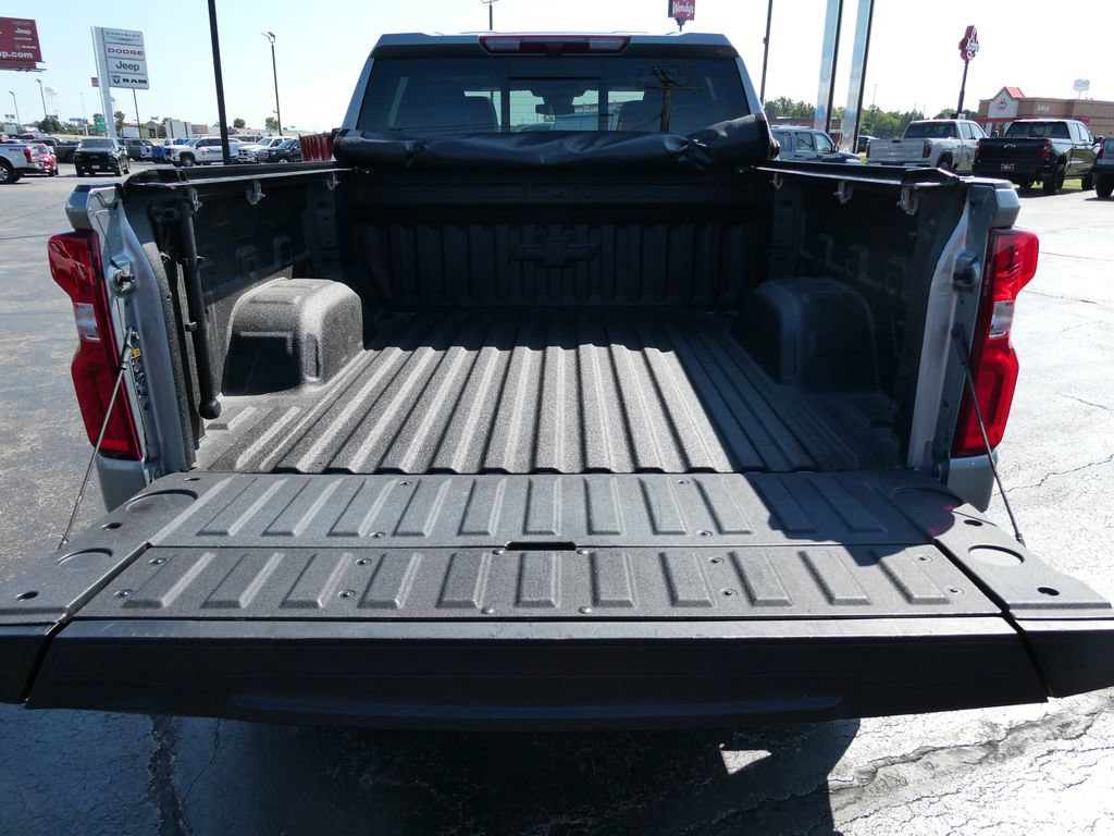 Certified 2024 Chevrolet Silverado 1500 RST AWD/4WD image 18