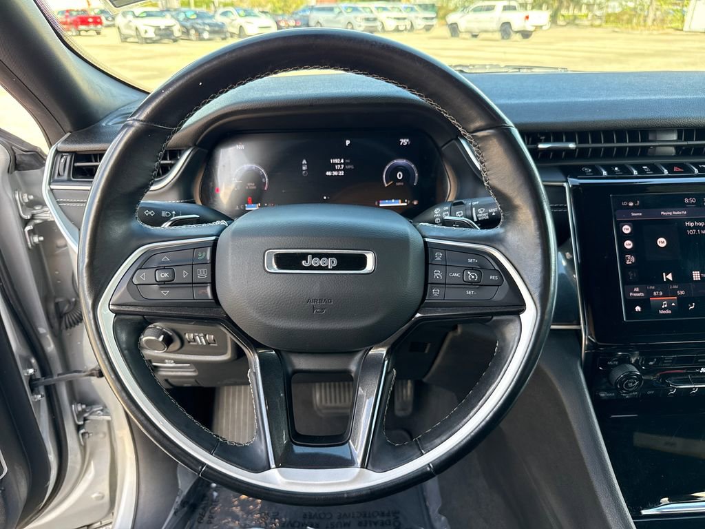 Used 2021 Jeep Grand Cherokee L Laredo image 15