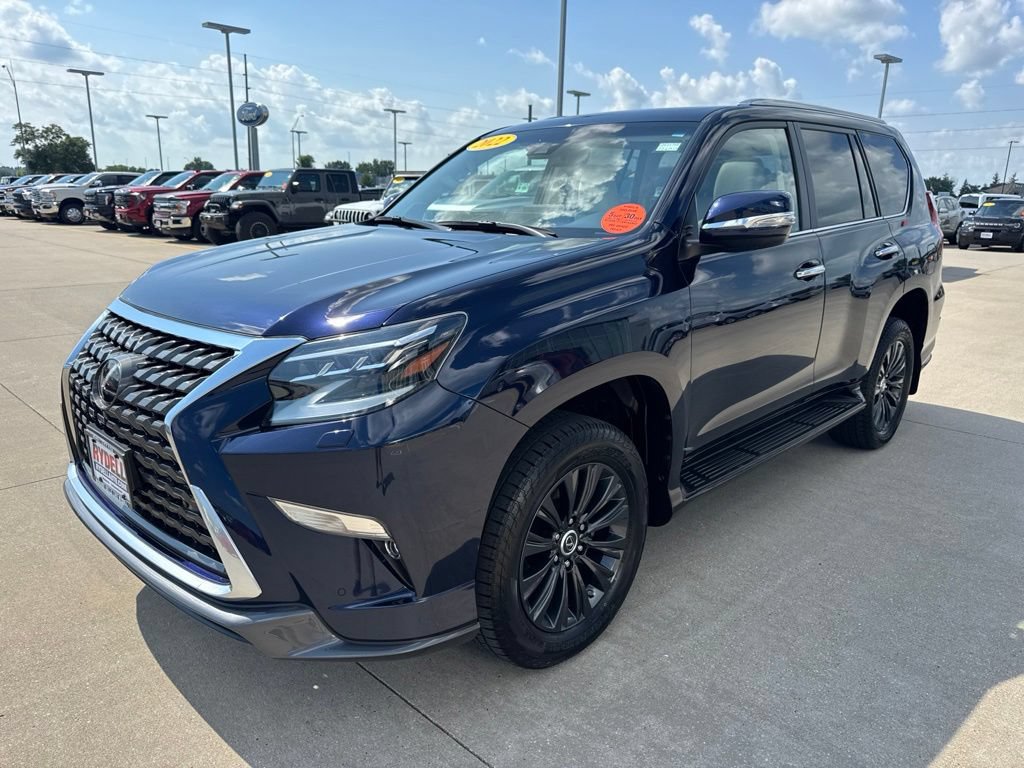 Used 2022 Lexus GX 460 Luxury w/ Sport Design Package AWD/4WD image 29
