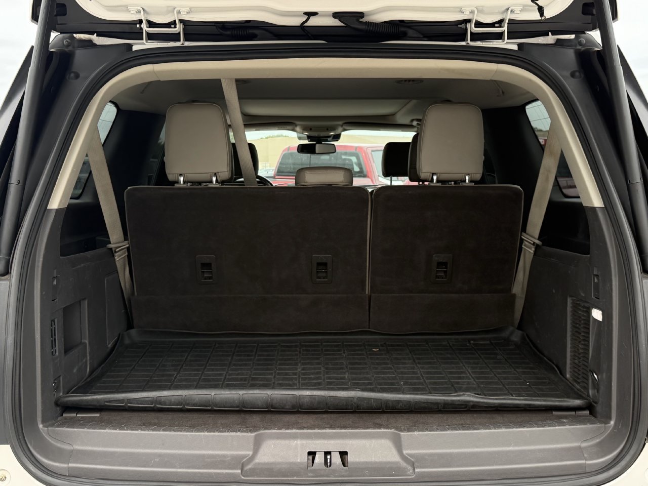 Used 2018 Ford Expedition Max Limited w/ Equipment Group 302A RWD image 31