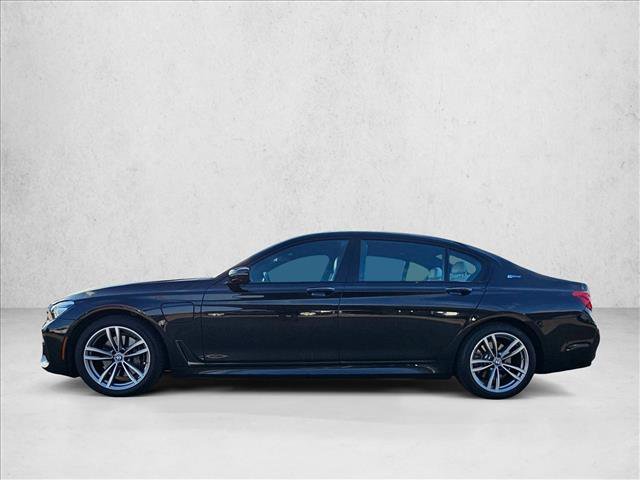 Used 2018 BMW 740e xDrive AWD/4WD image 8