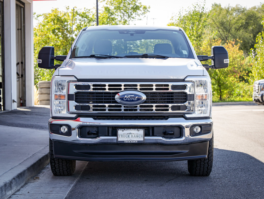 Used 2024 Ford F250 XLT w/ FX4 Off-Road Package AWD/4WD image 9