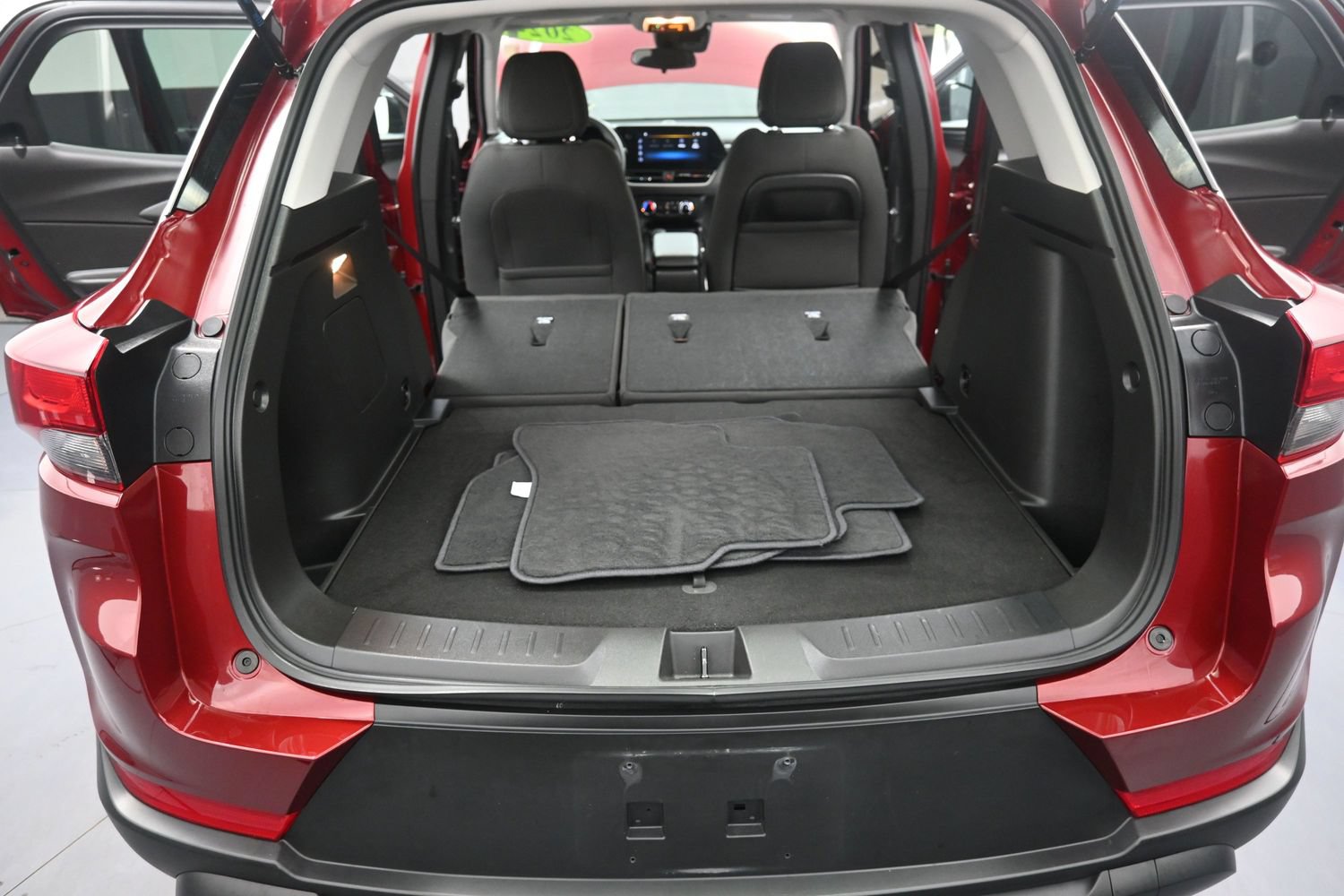 Used 2024 Chevrolet TrailBlazer LS w/ LS Convenience Package AWD/4WD image 35