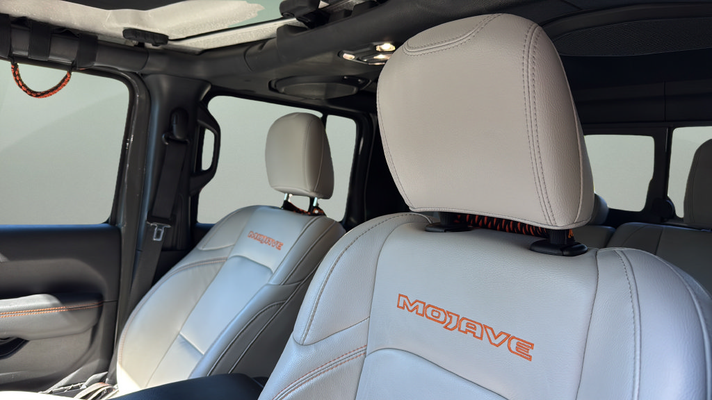 Used 2020 Jeep Gladiator Mojave AWD/4WD image 13