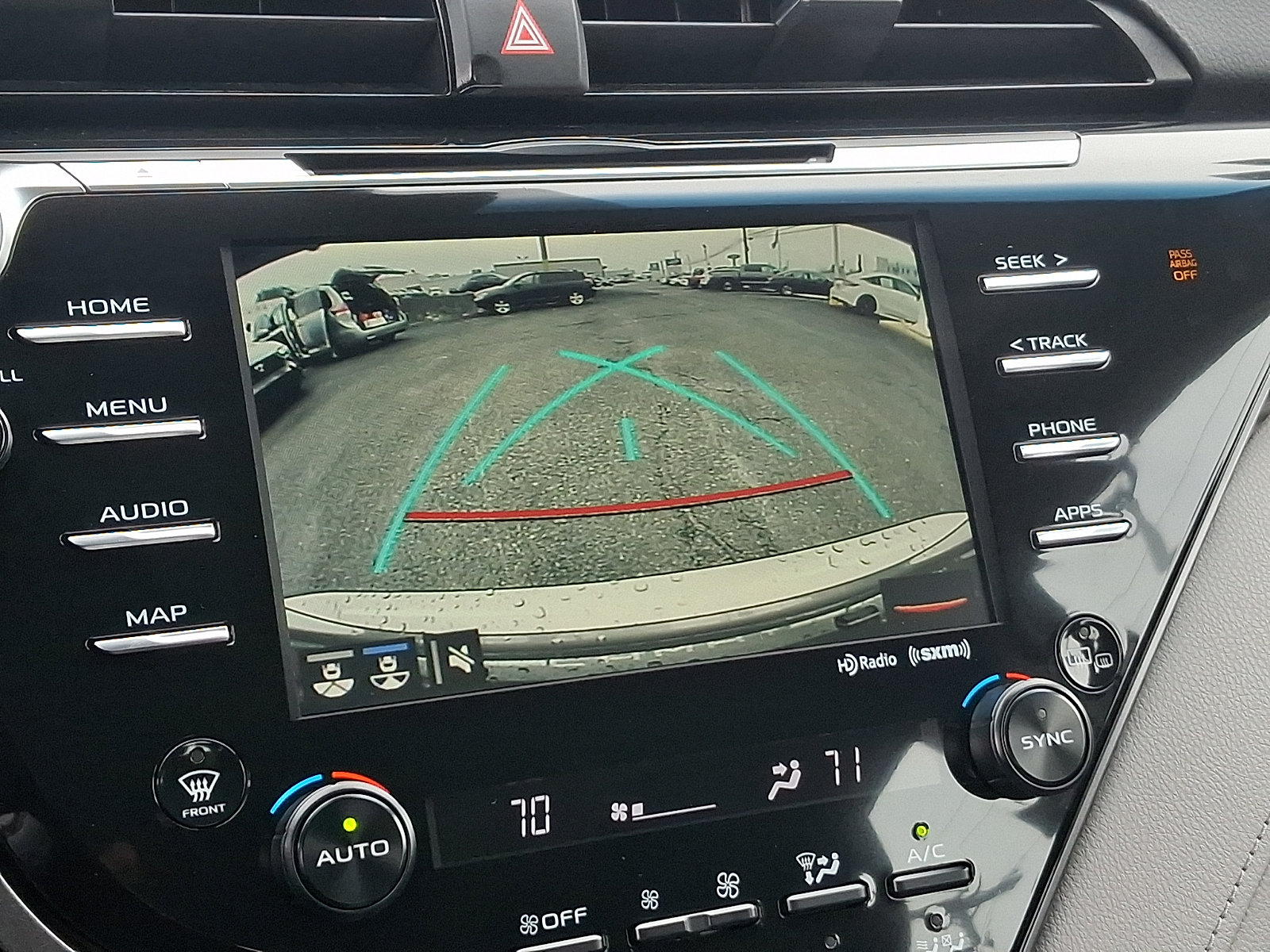 Used 2020 Toyota Camry XLE FWD image 20