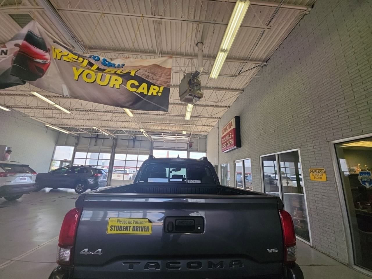 Used 2023 Toyota Tacoma SR AWD/4WD image 6