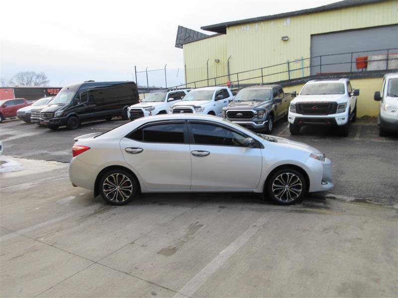 Used 2018 Toyota Corolla LE image 7