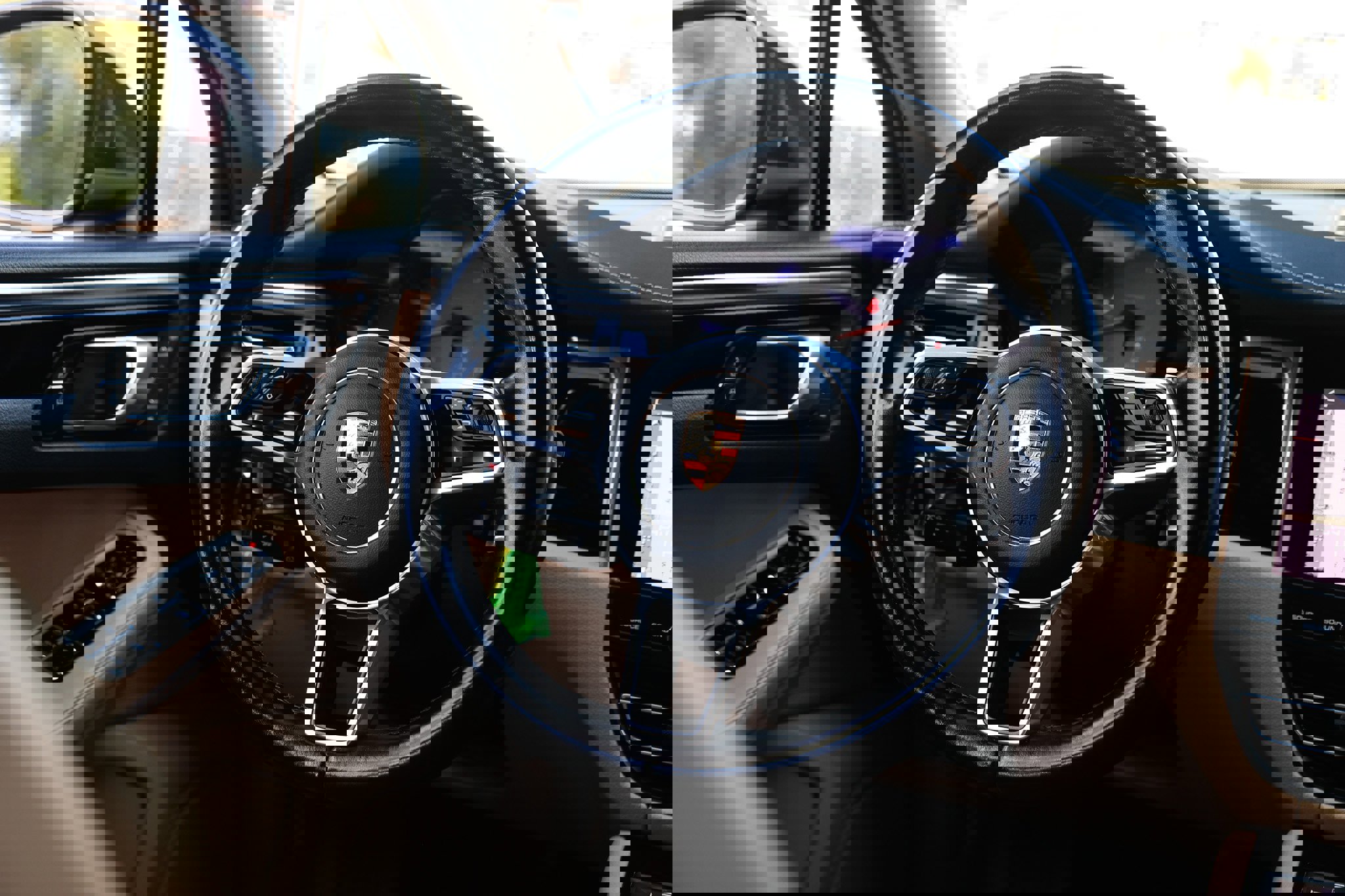 Used 2021 Porsche Macan S image 33