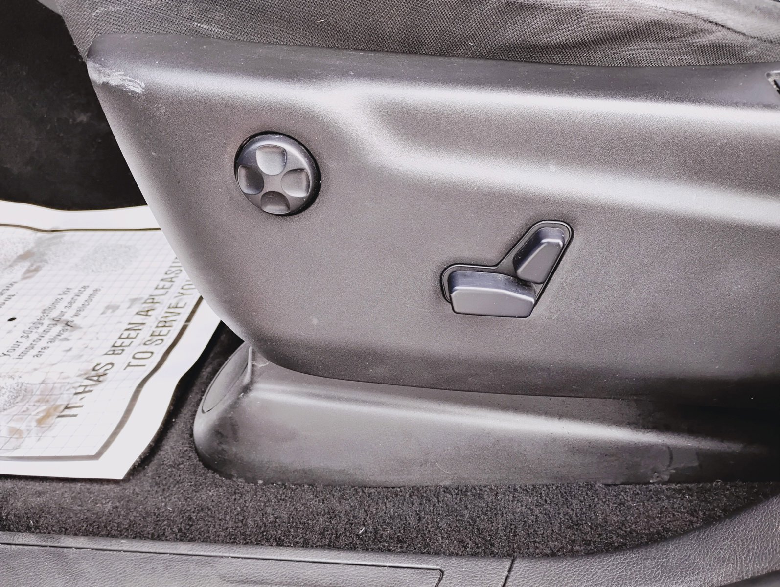 Used 2020 Jeep Grand Cherokee Laredo image 14