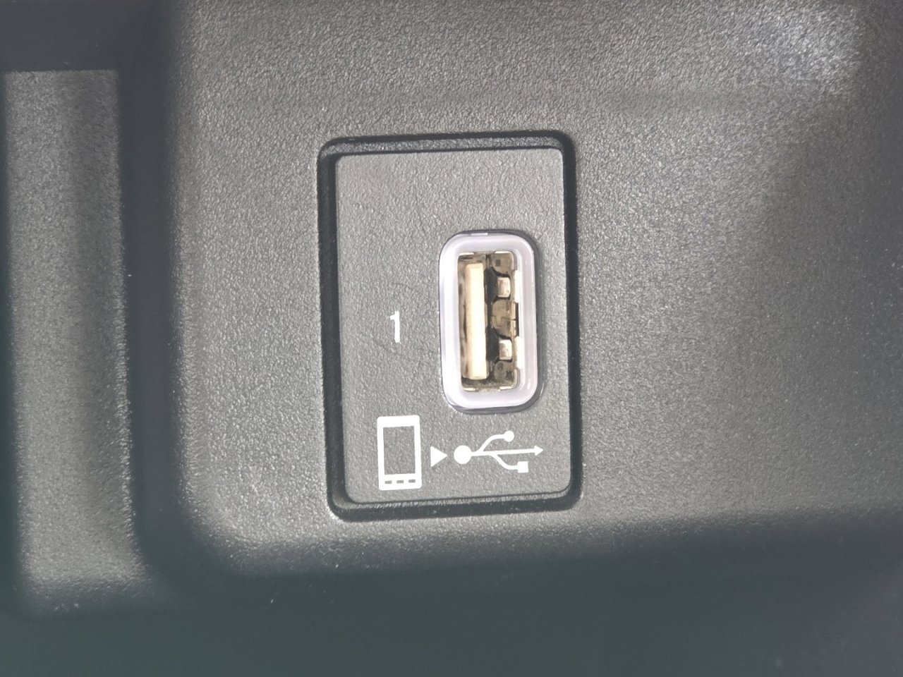 Certified 2018 Honda Accord EX-L image 8