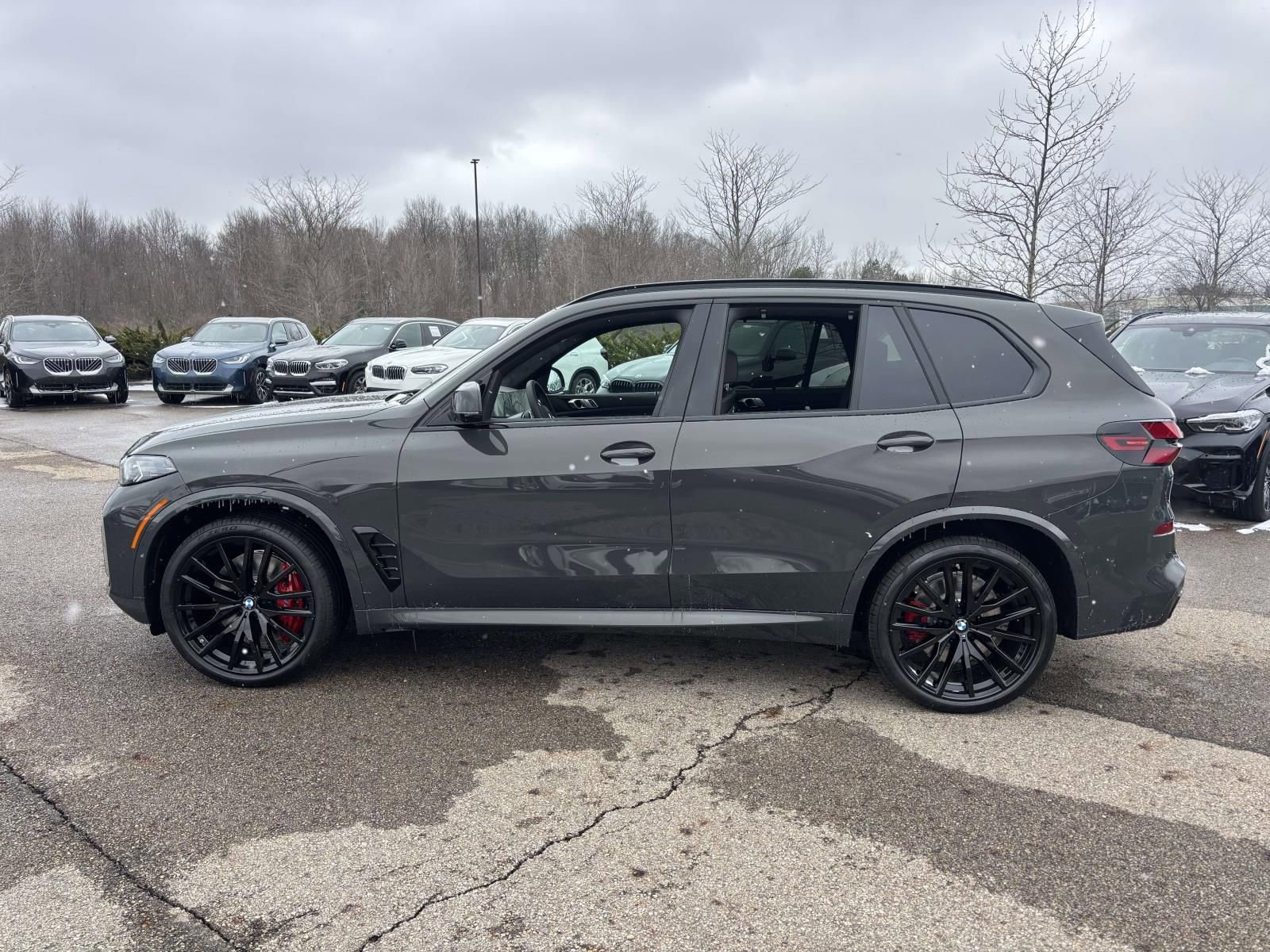 New 2026 BMW X5 M60i w/ Executive Package image 4