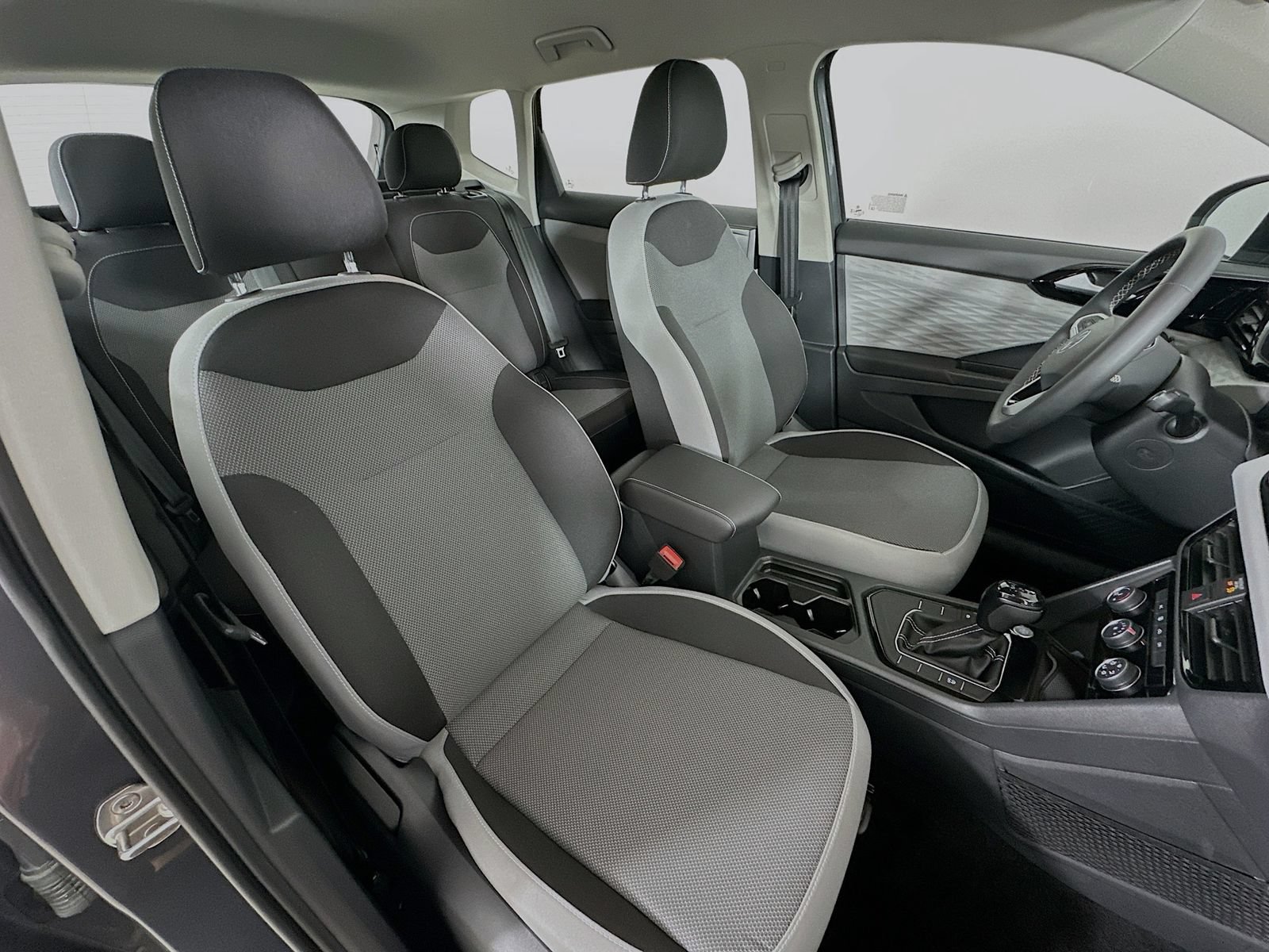 Certified 2023 Volkswagen Taos S FWD image 41