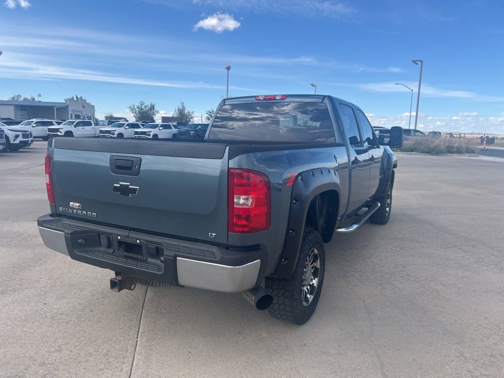 Used 2010 Chevrolet Silverado 2500 LT w/ Interior Plus Package AWD/4WD image 6