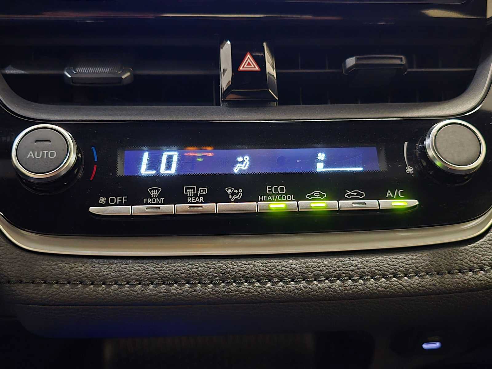 Certified 2025 Toyota Corolla SE FWD image 15