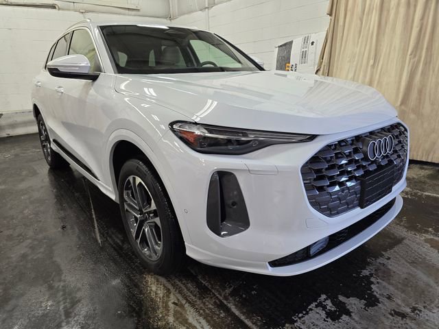 Certified 2025 Audi Q5 Premium Plus w/ Premium Plus image 7