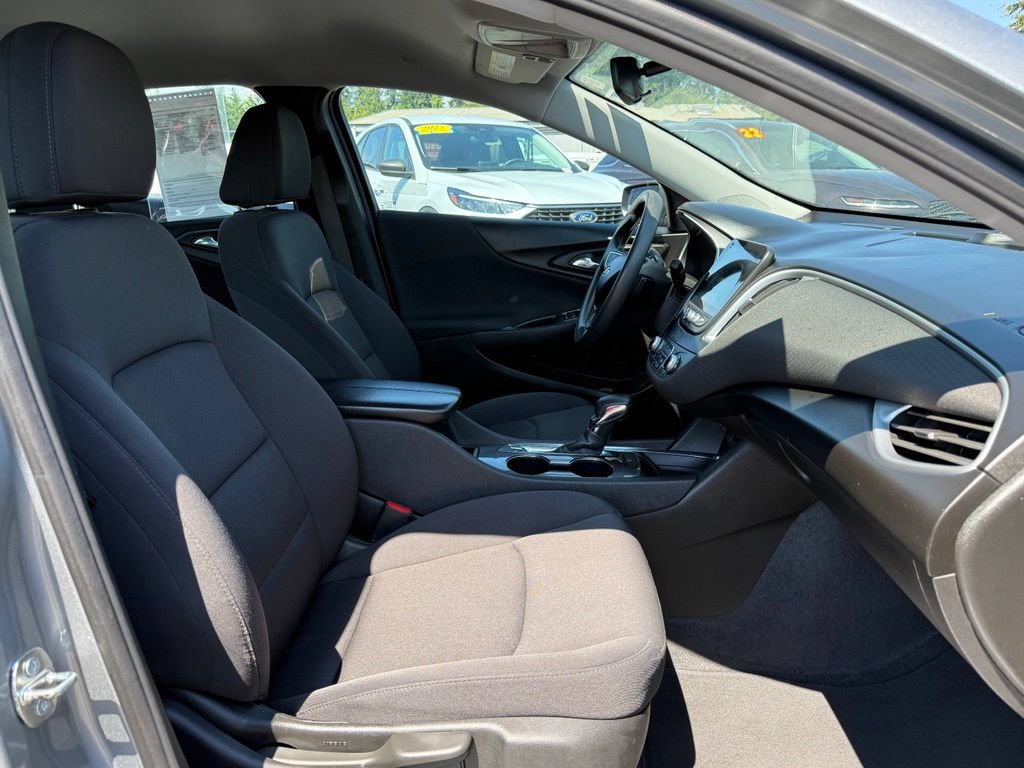 Used 2023 Chevrolet Malibu LT FWD image 9