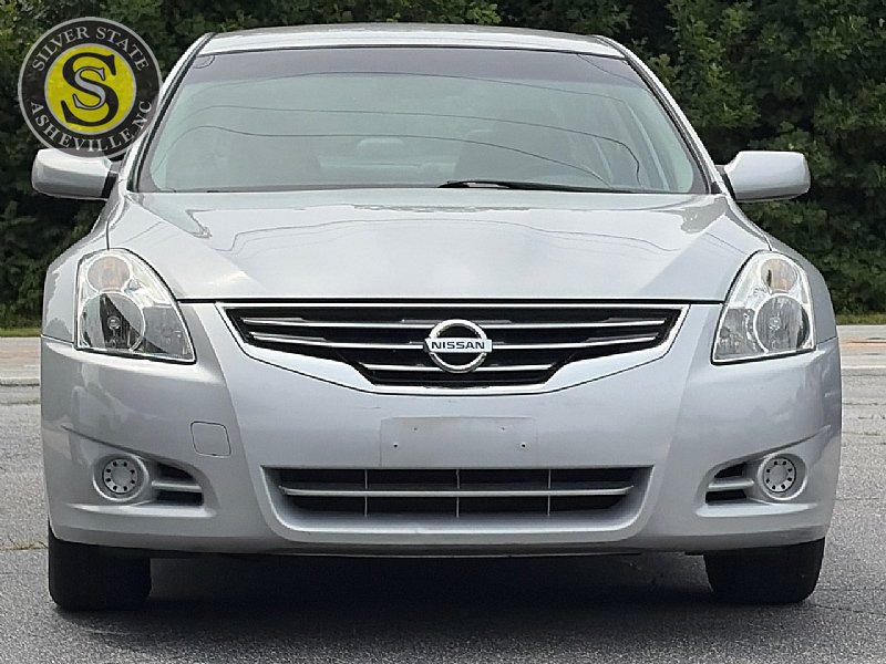 Used 2011 Nissan Altima 2.5 S FWD image 2