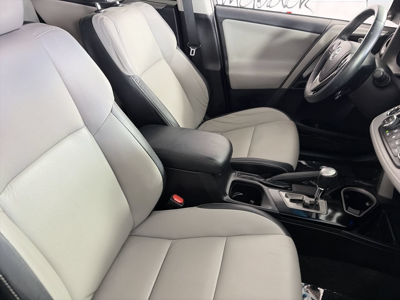 Used 2018 Toyota RAV4 Limited w/ Protection Package FWD image 25
